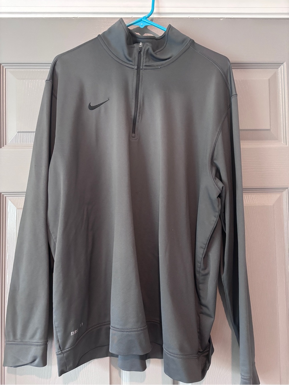 Nike XL Quarter Zip Dark Gray